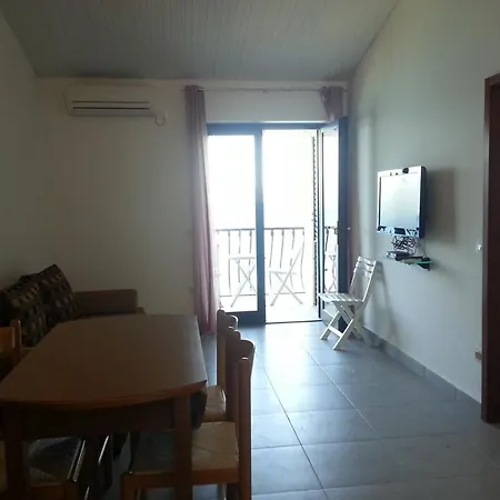 230 Mestro Aparthotel *