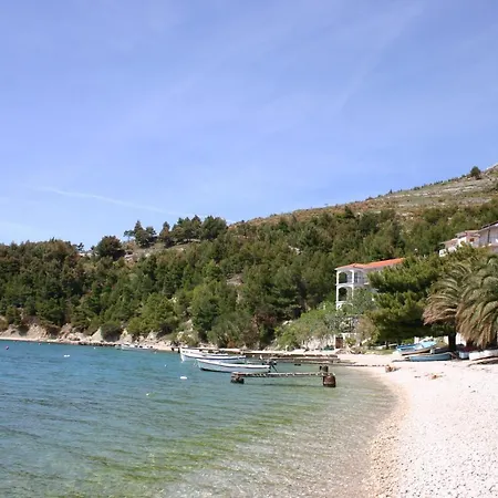 230 Mestro 3* Stanici