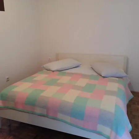 Konukevi 230 Mestro 3*