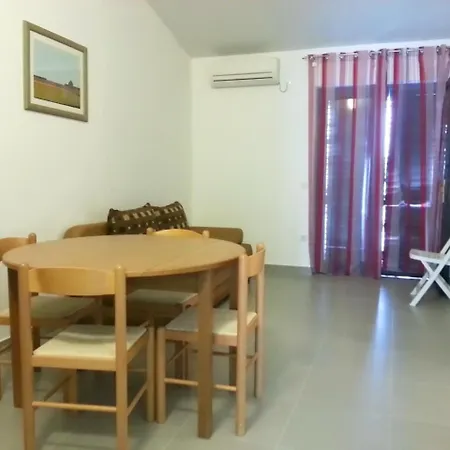 Konukevi 230 Mestro 3*