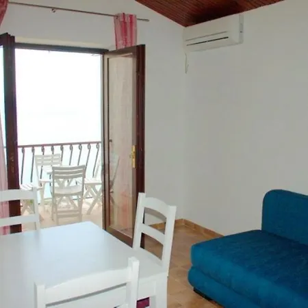 230 Mestro Konukevi Stanici