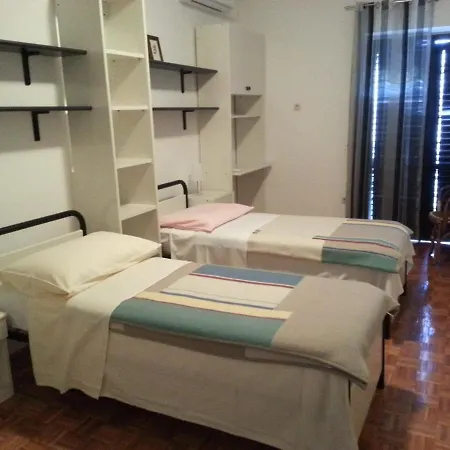 Konukevi 230 Mestro 3*