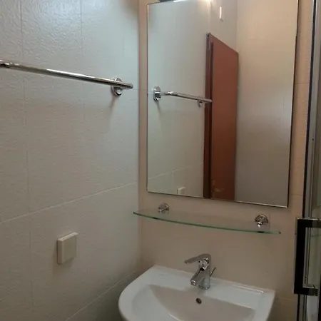 230 Mestro Konukevi Stanici